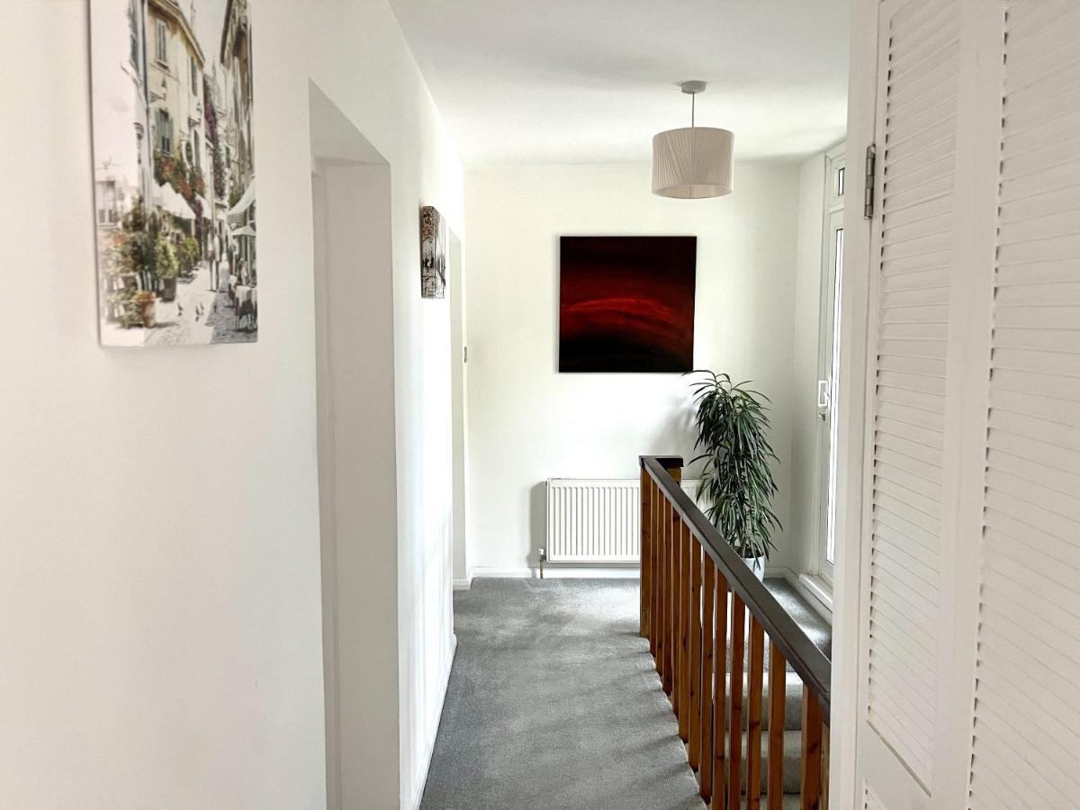 Beautiful 3-Bed Apartment At Swiss Cottage London Ngoại thất bức ảnh
